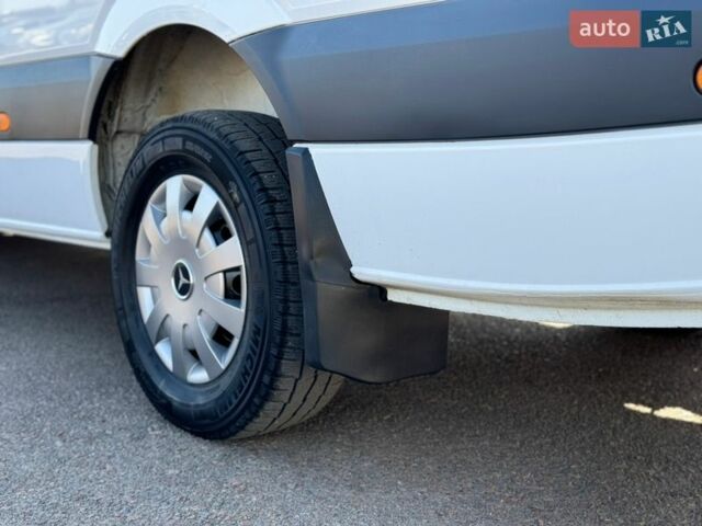 Белый Мерседес Sprinter, объемом двигателя 2.14 л и пробегом 283 тыс. км за 19500 $, фото 21 на Automoto.ua