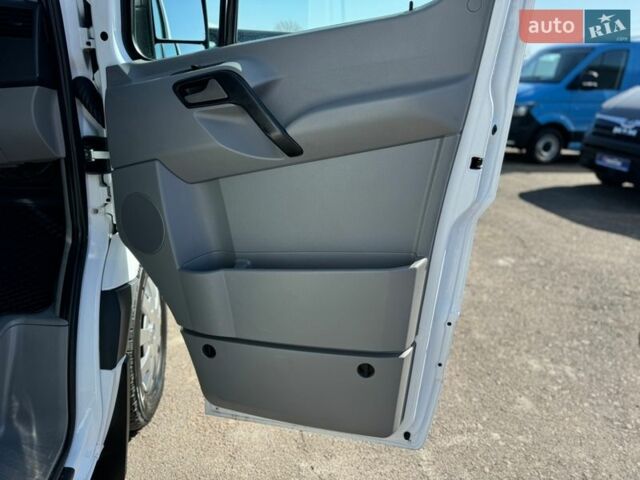 Белый Мерседес Sprinter, объемом двигателя 2.14 л и пробегом 283 тыс. км за 19500 $, фото 33 на Automoto.ua