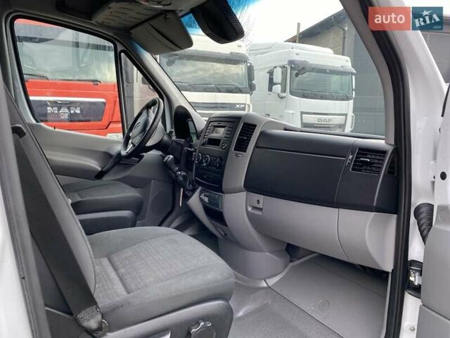 Белый Мерседес Sprinter, объемом двигателя 2.2 л и пробегом 170 тыс. км за 21450 $, фото 36 на Automoto.ua