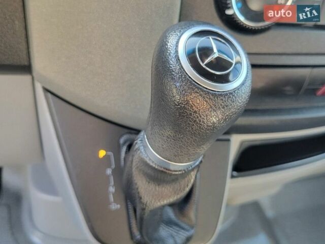 Белый Мерседес Sprinter, объемом двигателя 3 л и пробегом 311 тыс. км за 31900 $, фото 34 на Automoto.ua