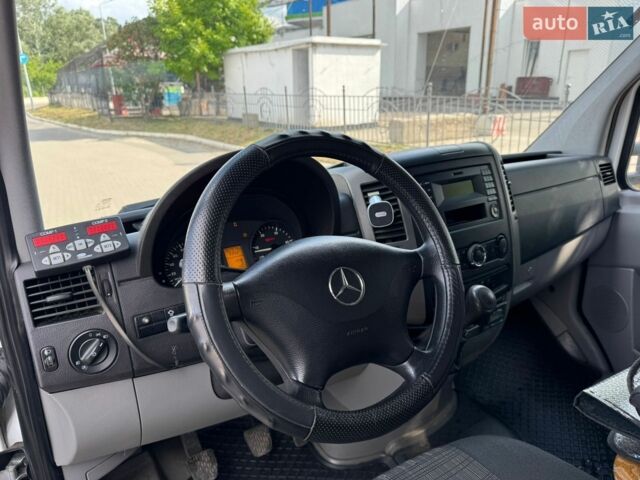 Белый Мерседес Sprinter, объемом двигателя 2.14 л и пробегом 300 тыс. км за 24000 $, фото 17 на Automoto.ua