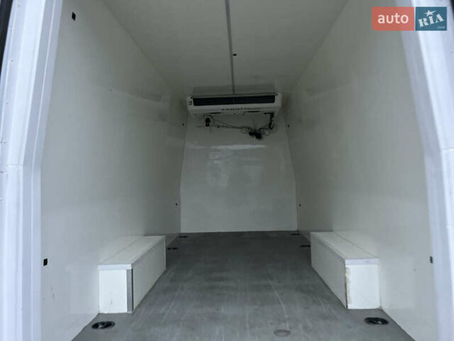 Белый Мерседес Sprinter, объемом двигателя 2.2 л и пробегом 175 тыс. км за 20500 $, фото 31 на Automoto.ua