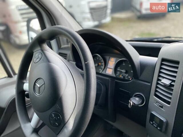 Белый Мерседес Sprinter, объемом двигателя 2.2 л и пробегом 170 тыс. км за 21450 $, фото 48 на Automoto.ua