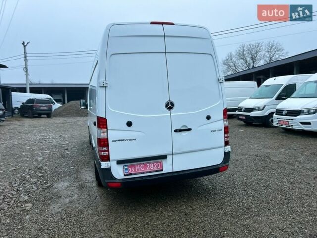 Белый Мерседес Sprinter, объемом двигателя 2.2 л и пробегом 175 тыс. км за 25450 $, фото 9 на Automoto.ua