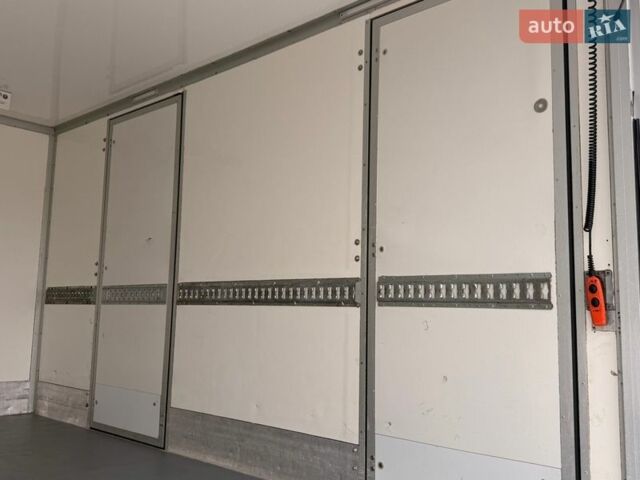 Белый Мерседес Sprinter, объемом двигателя 2.2 л и пробегом 238 тыс. км за 32000 $, фото 20 на Automoto.ua