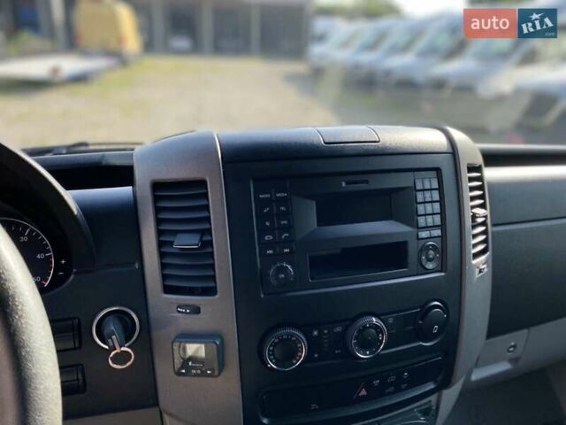 Белый Мерседес Sprinter, объемом двигателя 2.2 л и пробегом 175 тыс. км за 21950 $, фото 49 на Automoto.ua