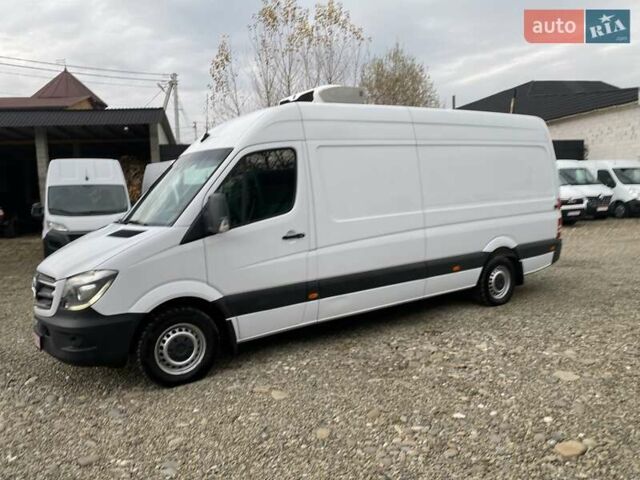 Белый Мерседес Sprinter, объемом двигателя 2.2 л и пробегом 170 тыс. км за 21450 $, фото 3 на Automoto.ua