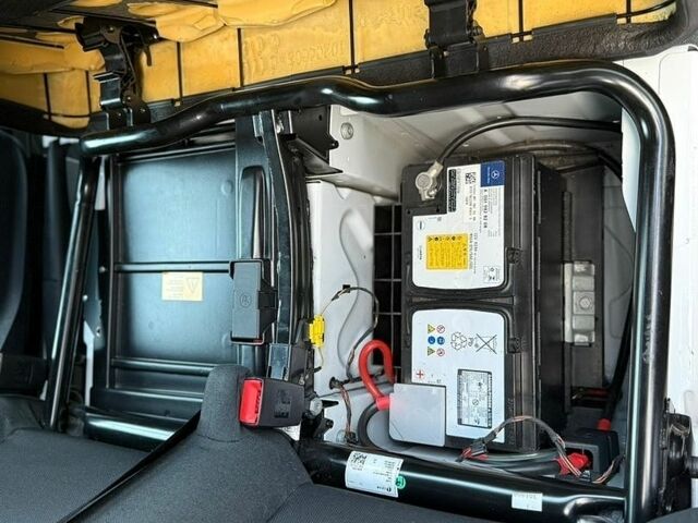 Белый Мерседес Sprinter, объемом двигателя 2.2 л и пробегом 330 тыс. км за 24500 $, фото 22 на Automoto.ua