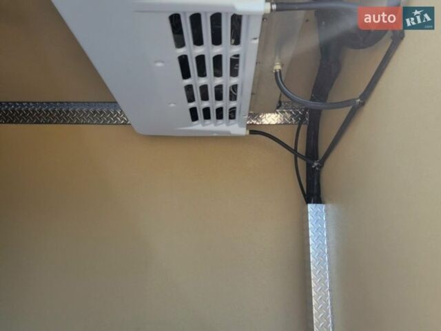 Белый Мерседес Sprinter, объемом двигателя 3 л и пробегом 311 тыс. км за 31900 $, фото 23 на Automoto.ua