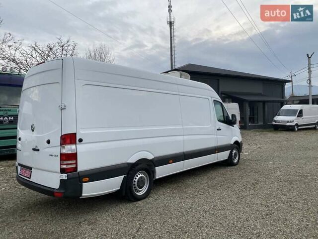 Белый Мерседес Sprinter, объемом двигателя 2.2 л и пробегом 170 тыс. км за 21450 $, фото 10 на Automoto.ua
