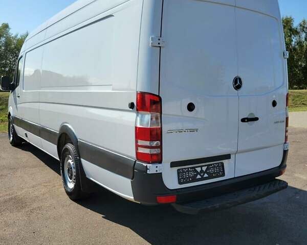 Белый Мерседес Sprinter, объемом двигателя 3 л и пробегом 311 тыс. км за 31900 $, фото 12 на Automoto.ua