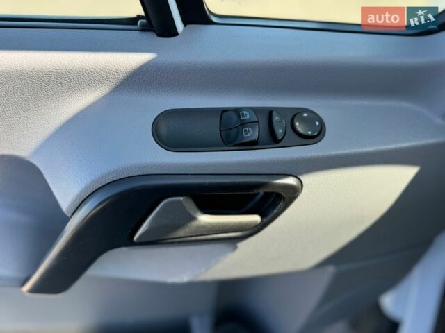 Белый Мерседес Sprinter, объемом двигателя 2.14 л и пробегом 283 тыс. км за 19500 $, фото 52 на Automoto.ua