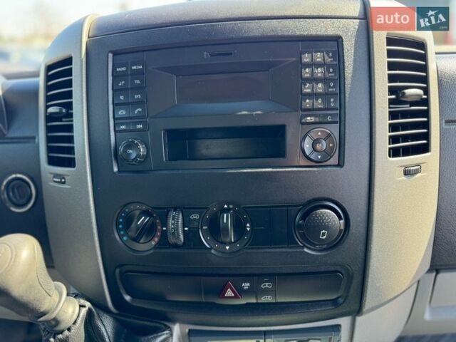 Белый Мерседес Sprinter, объемом двигателя 2.14 л и пробегом 283 тыс. км за 19500 $, фото 46 на Automoto.ua