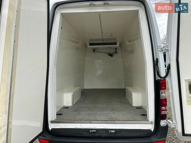 Белый Мерседес Sprinter, объемом двигателя 2.2 л и пробегом 175 тыс. км за 25450 $, фото 14 на Automoto.ua
