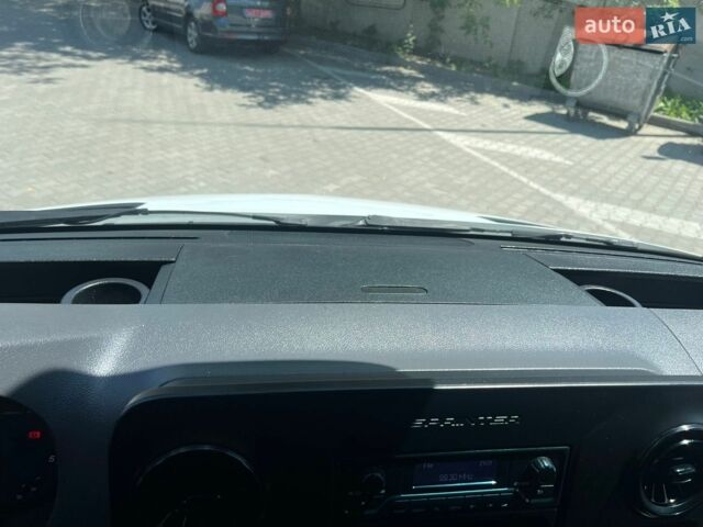 Білий Мерседес Sprinter, об'ємом двигуна 2.2 л та пробігом 258 тис. км за 32500 $, фото 27 на Automoto.ua