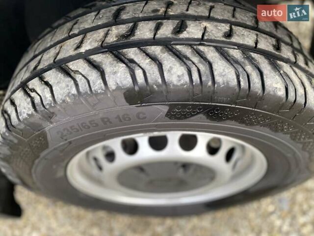 Белый Мерседес Sprinter, объемом двигателя 2.2 л и пробегом 170 тыс. км за 21450 $, фото 22 на Automoto.ua