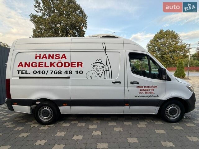 Белый Мерседес Sprinter, объемом двигателя 2.2 л и пробегом 330 тыс. км за 24500 $, фото 4 на Automoto.ua