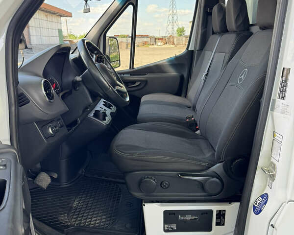 Білий Мерседес Sprinter, об'ємом двигуна 2.99 л та пробігом 233 тис. км за 42000 $, фото 30 на Automoto.ua