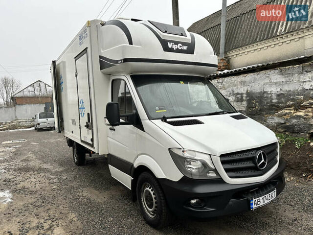 Белый Мерседес Sprinter, объемом двигателя 2.2 л и пробегом 214 тыс. км за 21900 $, фото 1 на Automoto.ua