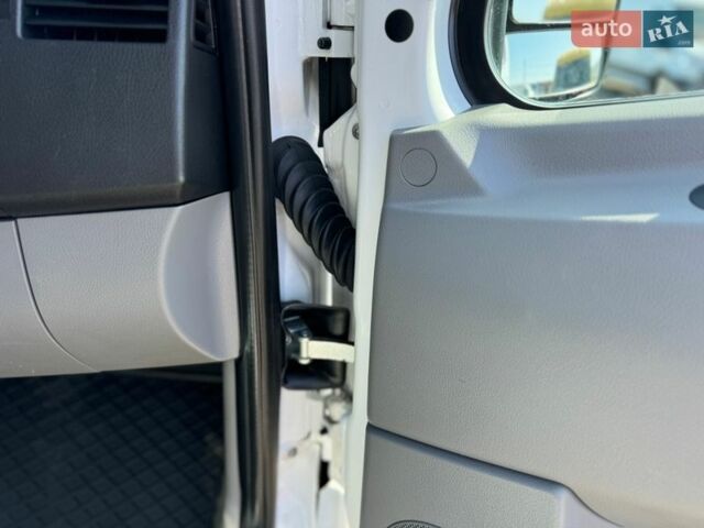 Белый Мерседес Sprinter, объемом двигателя 2.14 л и пробегом 283 тыс. км за 19500 $, фото 40 на Automoto.ua
