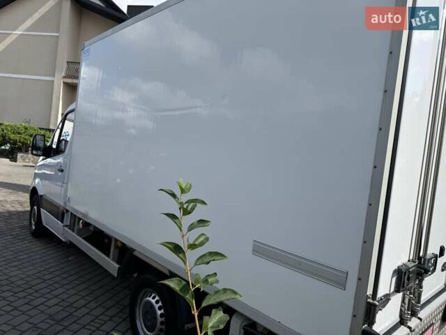 Белый Мерседес Sprinter, объемом двигателя 2.2 л и пробегом 324 тыс. км за 19300 $, фото 10 на Automoto.ua
