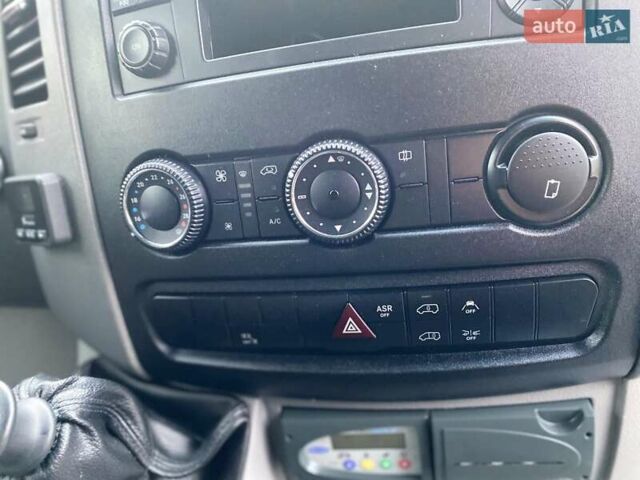 Белый Мерседес Sprinter, объемом двигателя 2.2 л и пробегом 170 тыс. км за 21450 $, фото 45 на Automoto.ua