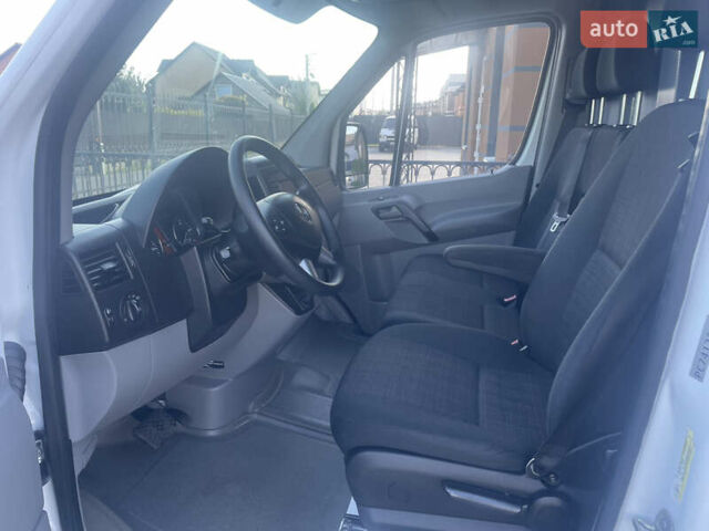 Белый Мерседес Sprinter, объемом двигателя 3 л и пробегом 281 тыс. км за 27900 $, фото 5 на Automoto.ua