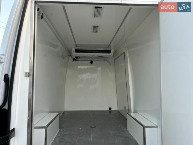 Білий Мерседес Sprinter, об'ємом двигуна 2.2 л та пробігом 210 тис. км за 21550 $, фото 26 на Automoto.ua