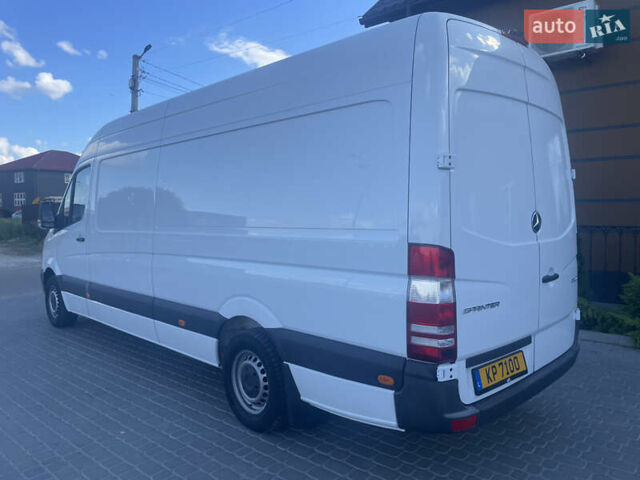 Белый Мерседес Sprinter, объемом двигателя 3 л и пробегом 281 тыс. км за 27900 $, фото 3 на Automoto.ua