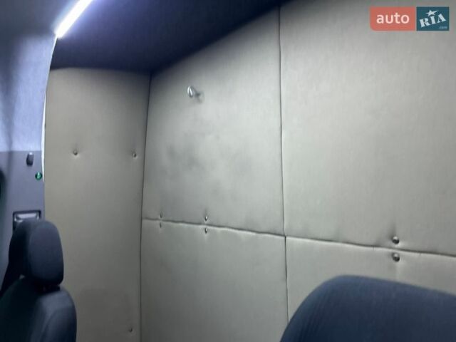 Белый Мерседес Sprinter, объемом двигателя 2.2 л и пробегом 175 тыс. км за 25450 $, фото 37 на Automoto.ua