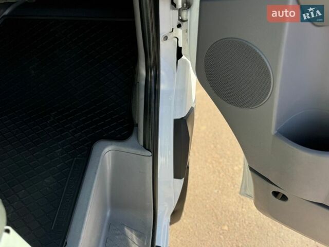 Белый Мерседес Sprinter, объемом двигателя 2.14 л и пробегом 283 тыс. км за 19500 $, фото 41 на Automoto.ua
