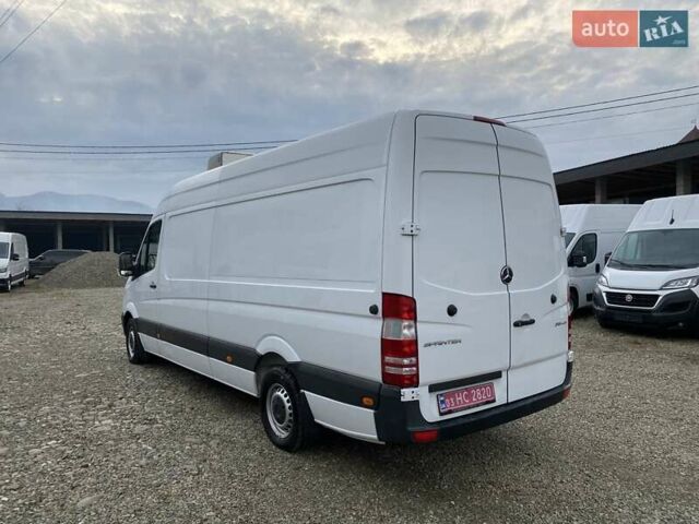 Белый Мерседес Sprinter, объемом двигателя 2.2 л и пробегом 170 тыс. км за 21450 $, фото 5 на Automoto.ua