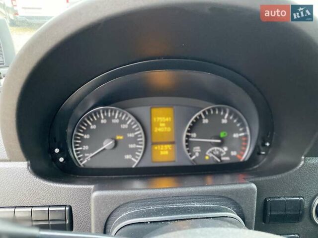 Белый Мерседес Sprinter, объемом двигателя 2.2 л и пробегом 170 тыс. км за 21450 $, фото 55 на Automoto.ua