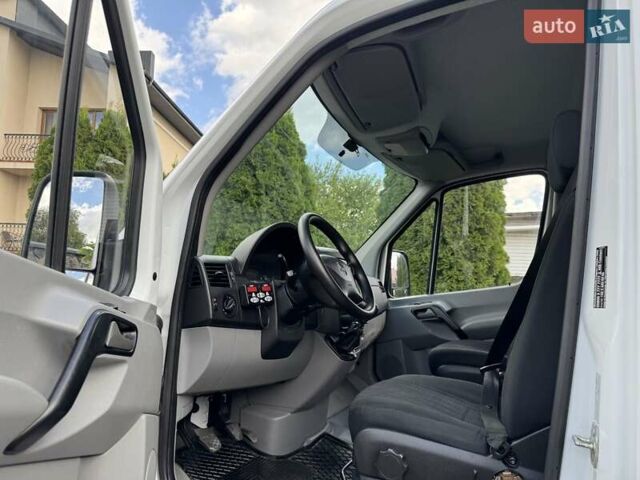Белый Мерседес Sprinter, объемом двигателя 2.2 л и пробегом 324 тыс. км за 19300 $, фото 35 на Automoto.ua