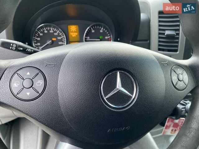 Белый Мерседес Sprinter, объемом двигателя 2.2 л и пробегом 170 тыс. км за 21450 $, фото 56 на Automoto.ua