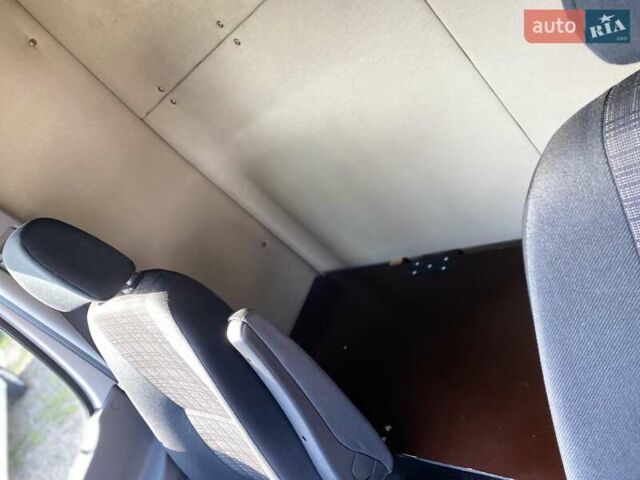 Белый Мерседес Sprinter, объемом двигателя 2.2 л и пробегом 175 тыс. км за 21950 $, фото 43 на Automoto.ua