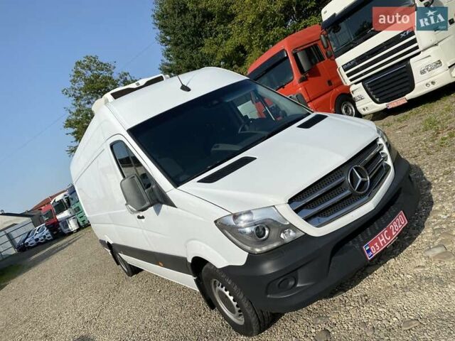 Белый Мерседес Sprinter, объемом двигателя 2.2 л и пробегом 175 тыс. км за 21950 $, фото 23 на Automoto.ua