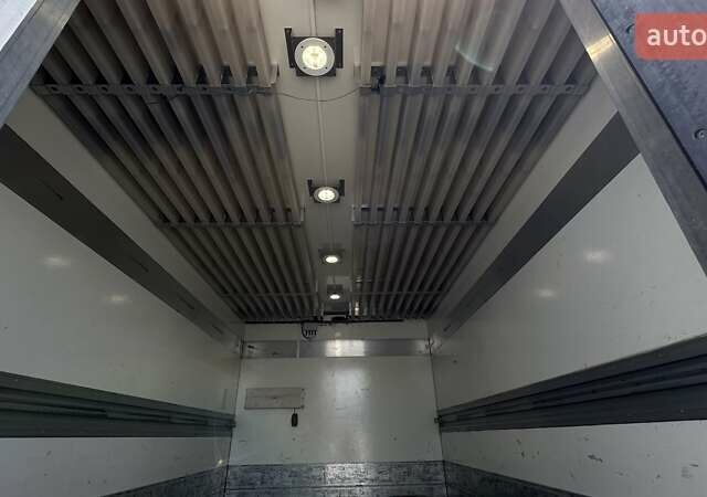 Белый Мерседес Sprinter, объемом двигателя 2.14 л и пробегом 320 тыс. км за 35191 $, фото 8 на Automoto.ua