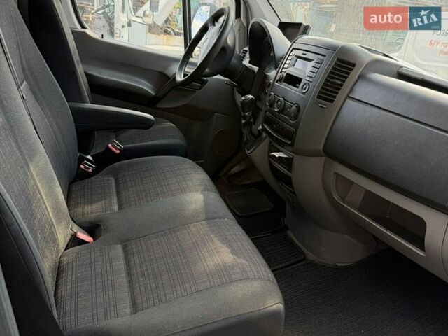 Белый Мерседес Sprinter, объемом двигателя 0 л и пробегом 120 тыс. км за 15000 $, фото 2 на Automoto.ua