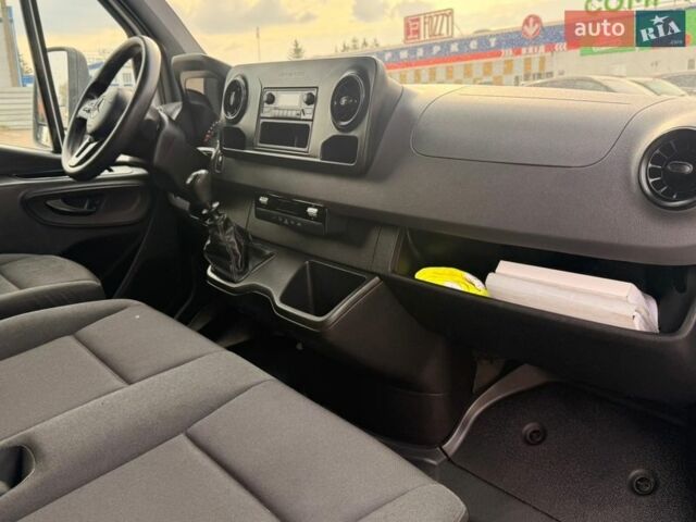 Белый Мерседес Sprinter, объемом двигателя 2.2 л и пробегом 238 тыс. км за 32000 $, фото 35 на Automoto.ua