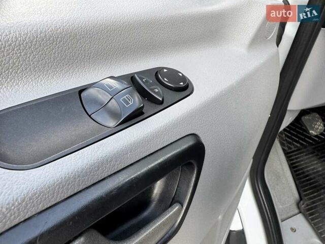 Белый Мерседес Sprinter, объемом двигателя 2.2 л и пробегом 324 тыс. км за 19300 $, фото 34 на Automoto.ua