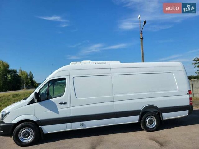 Белый Мерседес Sprinter, объемом двигателя 3 л и пробегом 311 тыс. км за 31900 $, фото 4 на Automoto.ua