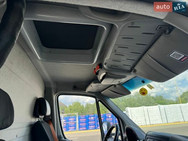 Белый Мерседес Sprinter, объемом двигателя 2.14 л и пробегом 300 тыс. км за 24000 $, фото 22 на Automoto.ua