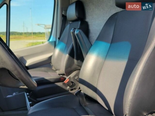Белый Мерседес Sprinter, объемом двигателя 3 л и пробегом 311 тыс. км за 31900 $, фото 33 на Automoto.ua