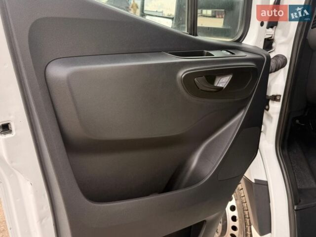 Белый Мерседес Sprinter, объемом двигателя 2.2 л и пробегом 238 тыс. км за 35000 $, фото 33 на Automoto.ua