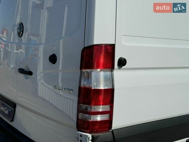 Белый Мерседес Sprinter, объемом двигателя 2.14 л и пробегом 283 тыс. км за 19500 $, фото 32 на Automoto.ua