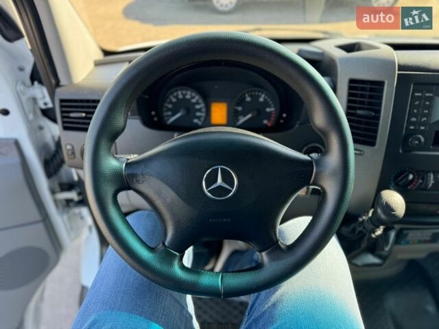 Белый Мерседес Sprinter, объемом двигателя 2.14 л и пробегом 283 тыс. км за 19500 $, фото 67 на Automoto.ua
