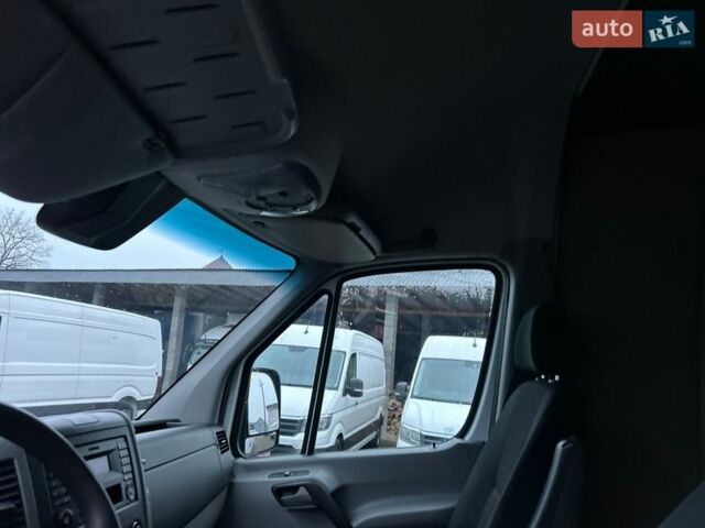 Белый Мерседес Sprinter, объемом двигателя 2.2 л и пробегом 175 тыс. км за 25450 $, фото 35 на Automoto.ua