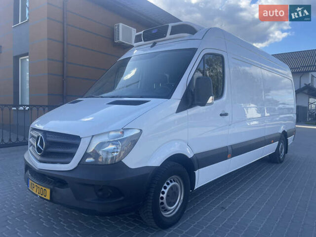 Белый Мерседес Sprinter, объемом двигателя 3 л и пробегом 281 тыс. км за 27900 $, фото 1 на Automoto.ua