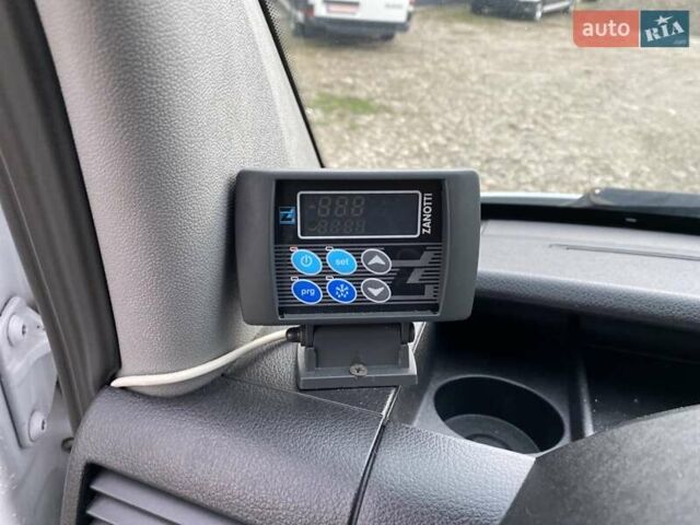 Белый Мерседес Sprinter, объемом двигателя 2.2 л и пробегом 170 тыс. км за 21450 $, фото 46 на Automoto.ua